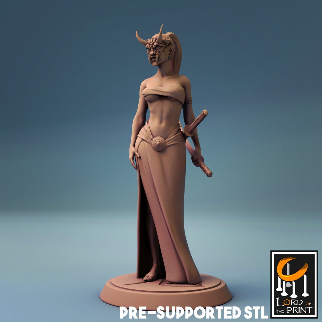 Female Samurai Model with Oni Mask - Japanese Inspired Resin Miniature for Tabletop Gaming and Collectors - Unique and Detailed Warrior