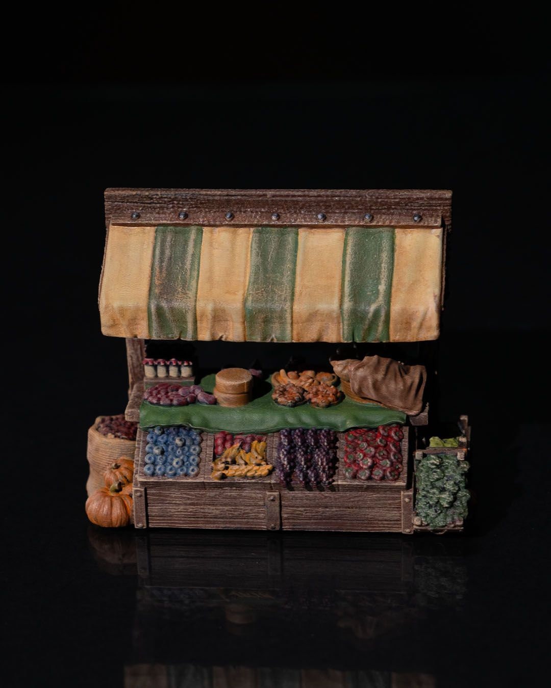 Town DnD Miniature Terrain - Dungeons and Dragons, D&D, Pathfinder, Wargaming, Tabletop, 28mm, 32mm - Perfect for Townscapes and Encounters