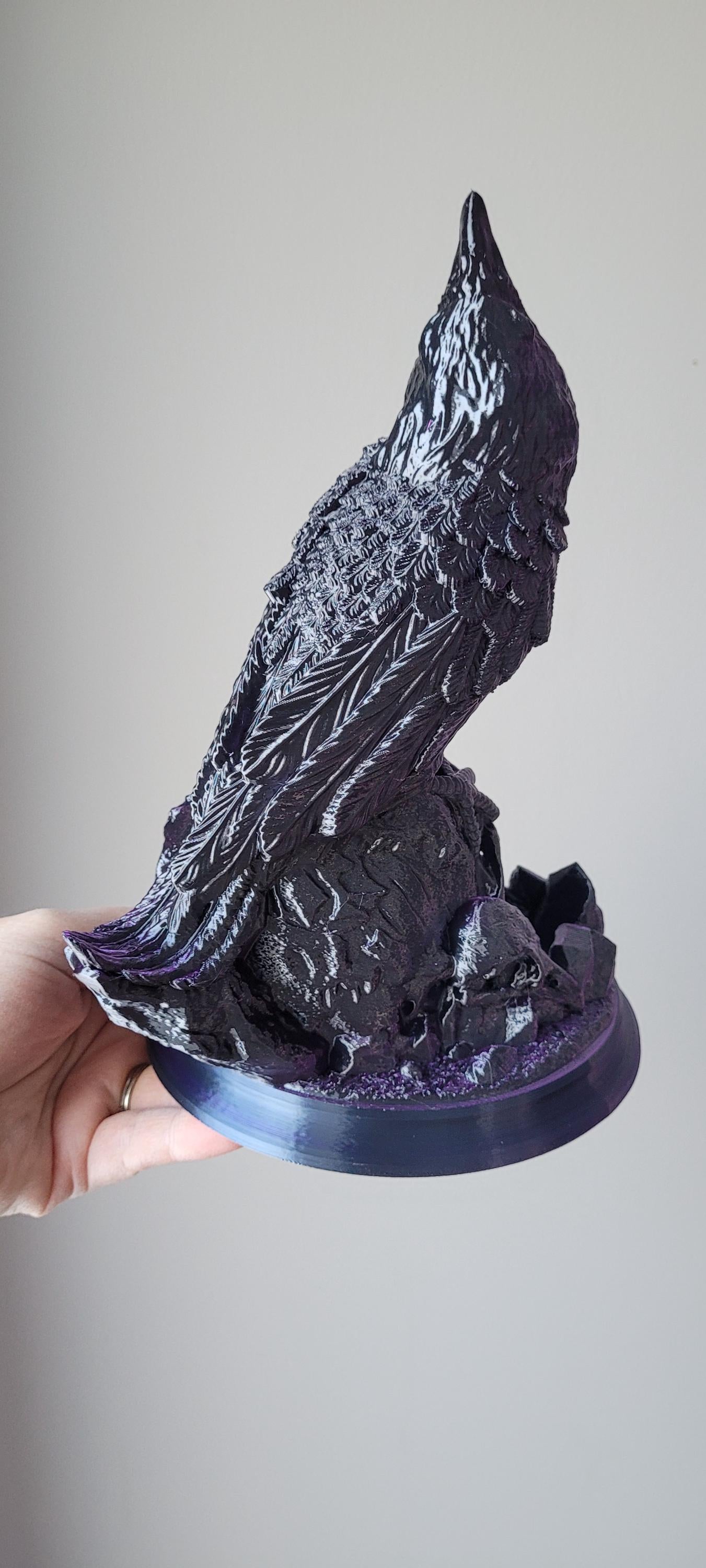 Raven Skull Dice Tower | Handcrafted Magic Crow Dice Holder | Unique Tabletop RPG Accessory | Fantasy-Themed Gaming Decor