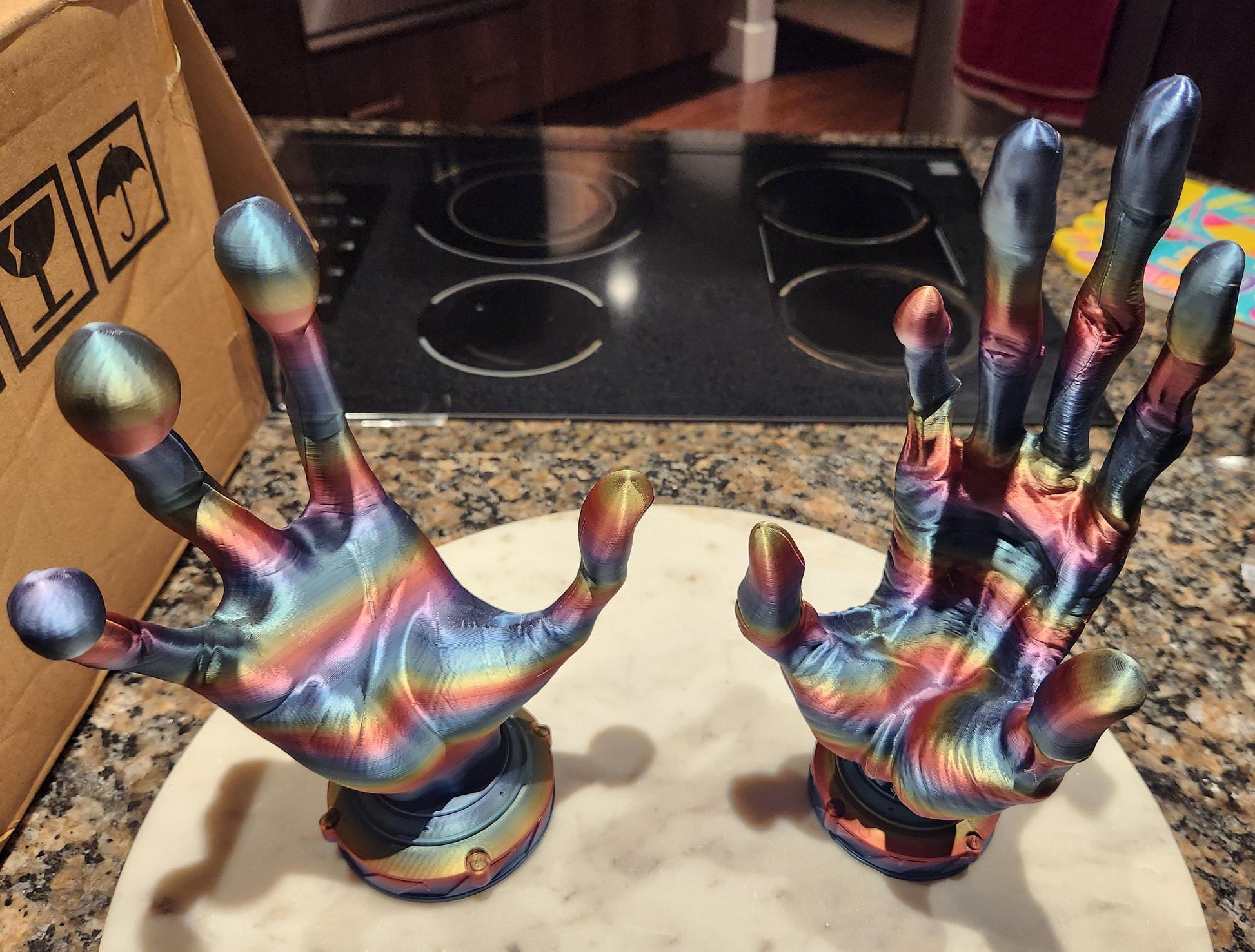 Alien Grip: Otherworldly Controller Holder for Sci-Fi Gaming Setups