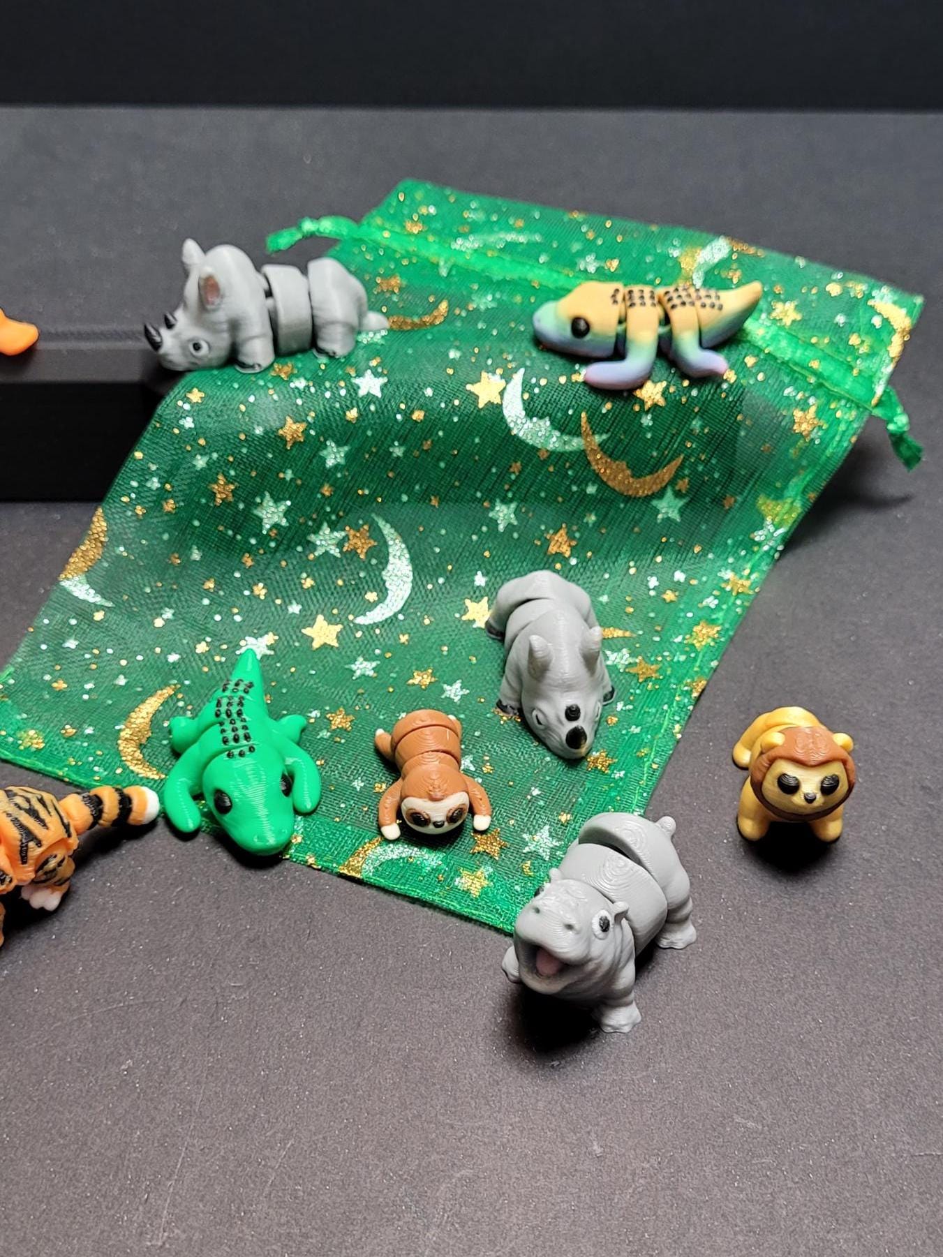 PocketPals Jungle Friends Set – 10 Mini Sea Creatures | Lion, Tiger, Elephant, Giraffe, Sloth & More | Gifts | Party Favors | Birthday |